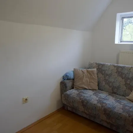 Vikendica Mali Raj Nyaraló